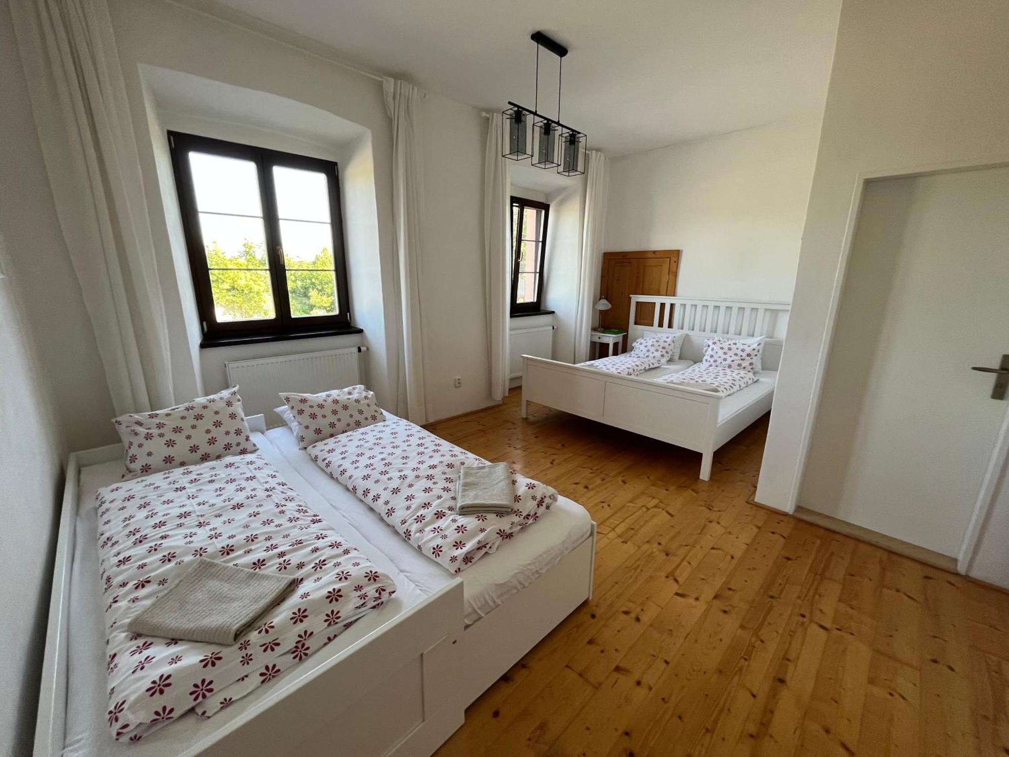 Dvur Nove Zamky Hotel Mladec Exterior photo